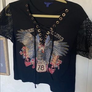 Rocket tee